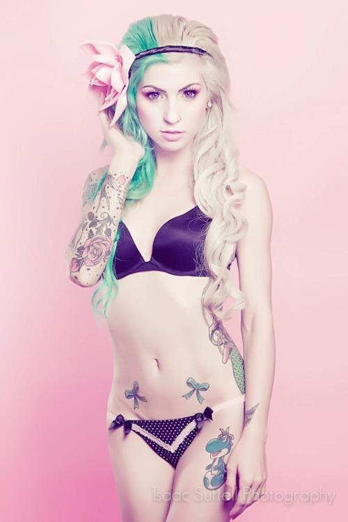 stunninginkbabes:  stunninginkbabes