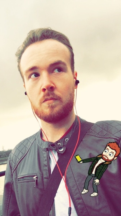 yhrite:I’m adopting the perpetually windswept look aaand not by choice