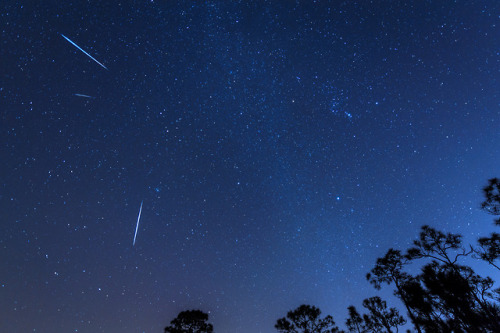 missaerospaceblog: Meteor Shower Time: The Geminids! The biggest rival of the Perseid meteor shower 