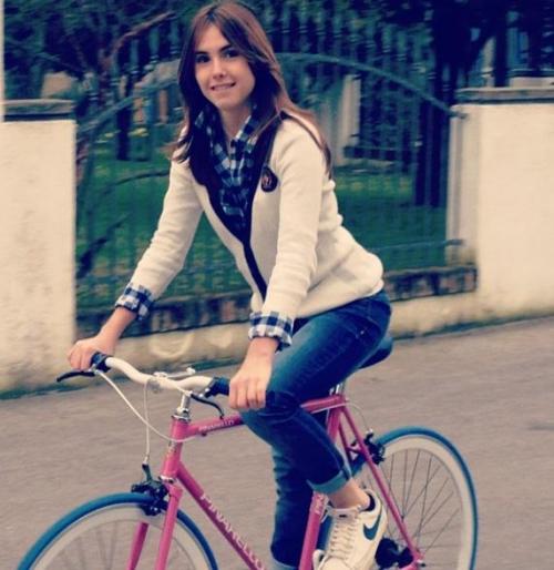 sexycyclists: Preppy babe on bike.