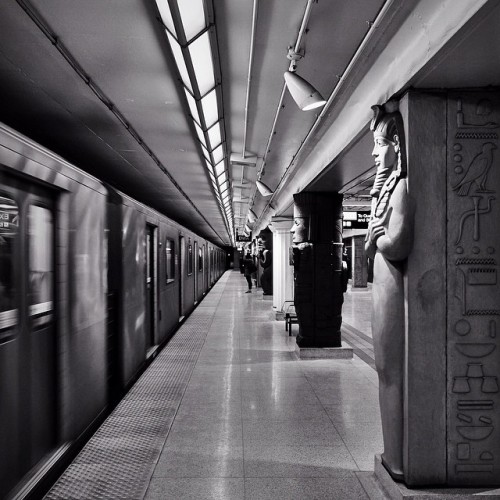 reanne77: #theycallitmuseumstationforareason #toronto #igerstoronto #streetbw #blackandwhitephotogr