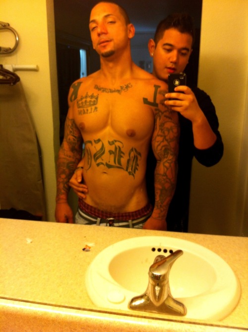 ramzzy84:  (via Guys with iPhones) adult photos