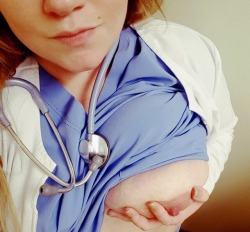 sexonshift:  #sexynurse #scrubs #braandpanties