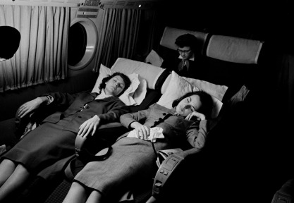 Voyage à Rome - Sieste dans l'avionPhotographe : Jacques Rouchon