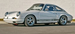 jetwake:  1966 Porsche 911R.