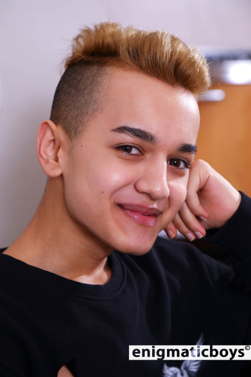 exoticboys: Meet Sonny from Enigmaticboys, cute! asianboyporn.com/sonny-enigmaticboys-evening