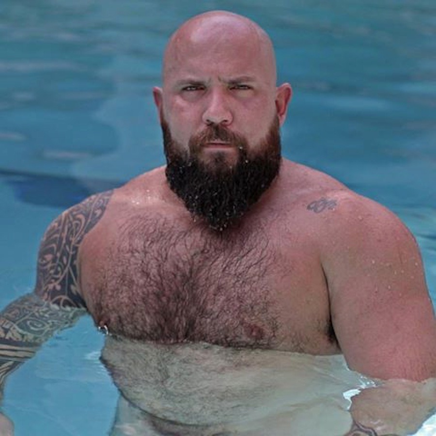 bigredatl:  nippig:  Afonsohttp://myfavoritemusclemen.tumblr.com/archive  That ass