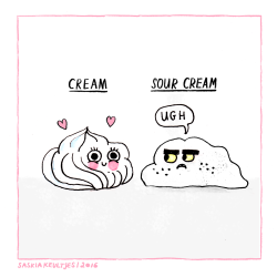 saskiakeultjes:  Cream vs sour cream 