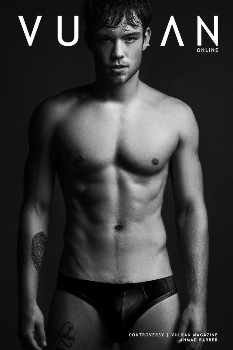 amazingmalenudity:  Dustin McNeer 