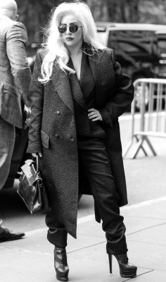 black-and-white-gaga:  May 23rd 2014