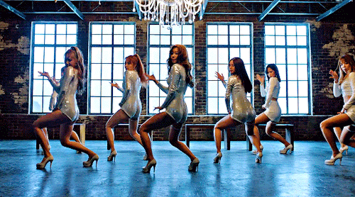 chunghas:I’ll Be Yours + Silver outfits