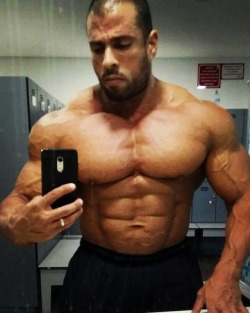 ​Maor Zaradez - You know you&rsquo;re massive when your chest is akin to body armor.