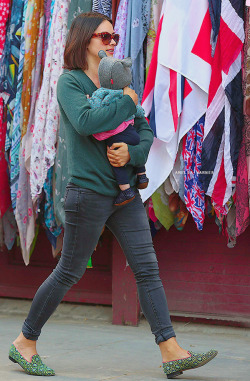 amelia-warner:  Amelia Warner and her Daughter. ♥