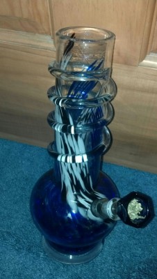 Fresh clean bong. Nothing better.