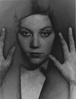 lesled: Man Ray – The Veil, 1930