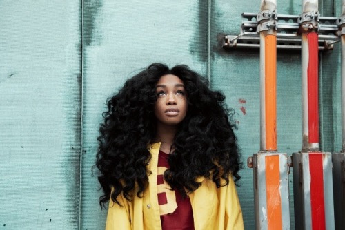 queenofsabah:  welovesza:  SZA | Vogue Magazine  Omfg her hair !