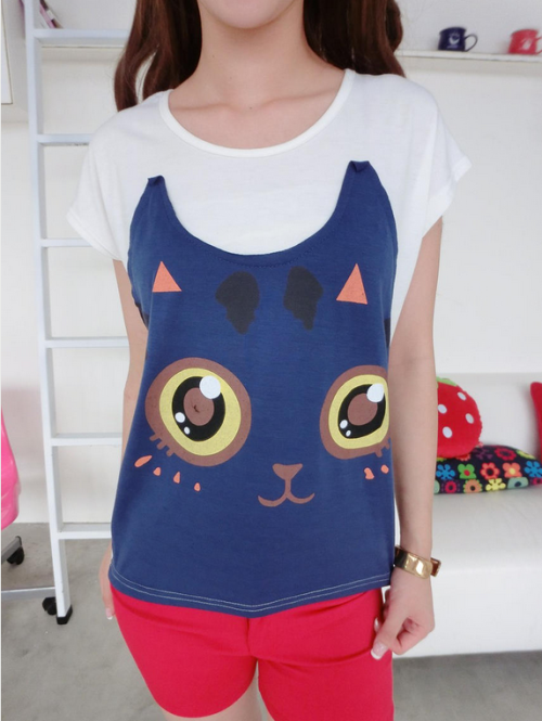 59 Seconds - Cat Print T-Shirt
http://www.yesstyle.com/en/59-seconds-cat-print-t-shirt-blue-one-size/info.html/pid.1035924652