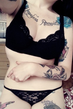 tattooedmafia:  http://alicethewitch666.tumblr.com/ body positive part II