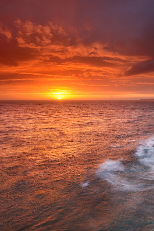 sundxwn:  Sunset Blast by Carlos Resende