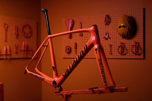 gentlemandomestique: Specialized have paint that changes colour with temperature for their Olympic 