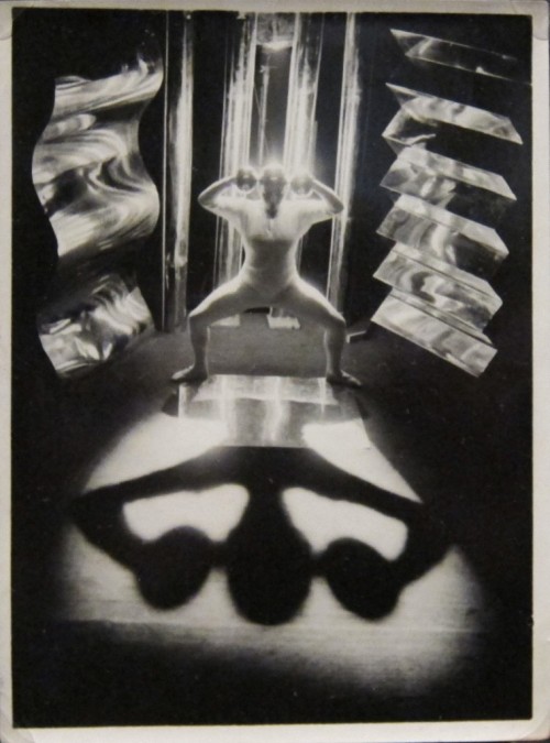 24hoursinthelifeofawoman:Oskar Schlemmer. Metal Party 1929.