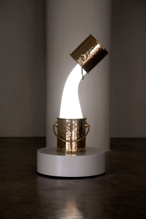 myampgoesto11:Pieke Bergmans: Wonderlamp (2010)