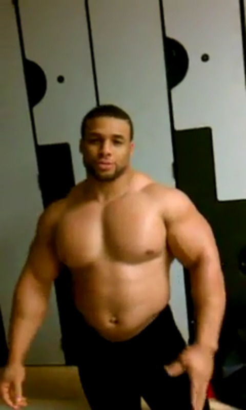 biglars21: drwannabe:  bast10n:  Jovann Rushing  AKA Yohon  look at that chest  ​Jovann