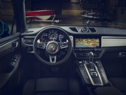 carinteriors:  2018 Porsche Macan S
