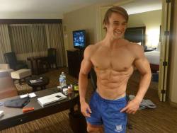 myfavouriteguysblog:  James Cant, bodybuilder