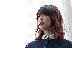 blue-e-e:  “ My name is Sulli. Sul means snow and Li means a pear flowers, so I’ll be probably reborn as a flower that is small but full of strong vitality. ”1994-O3-29 – ChoiJinri         