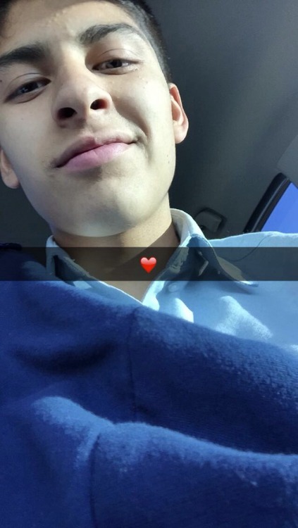 straightsnapchatguys:  Request: this is Fernando if you like what you see and wanna see more ,Make sure to follow me at straightsnapchatguys.tumblr.com And KEEP THE REQUESTS COMING :)  I think am in love ! 