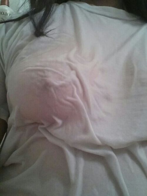 hornyamerican18:  For those of you who like pics like this, I present to you my tits 