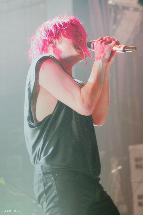 getmcrback:   'Danger Days' Gerard, 12/20 {×} 