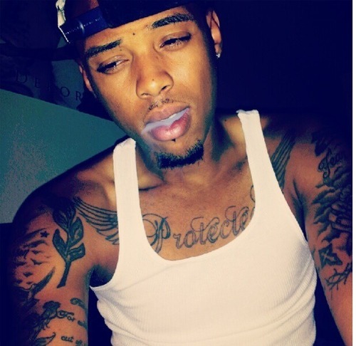 binchicago:  its-dori:  sexxxxsexxxx:  Fine af Send your submissions to freakie_jayson@yahoo.comwww.sexxxxsexxxx.tumblr.com