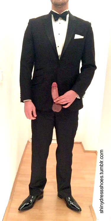 shinydressshoes:  tuxed UP