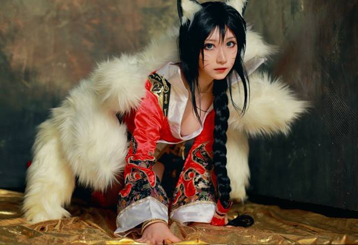 league-of-legends-sexy-girls:  Ahri Cosplay https://www.facebook.com/OfficialPage.Saida