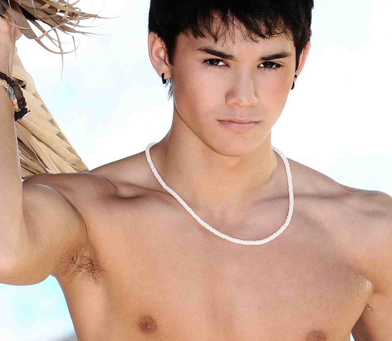 celebpits:  Boo Boo Stewart Thanks for the submissions.