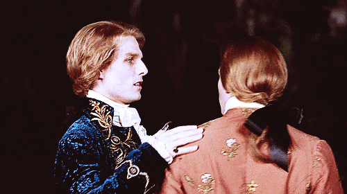 courtshipdating483:  piggyfanghoul:  Ok so Lestat.  I love this motherfucker