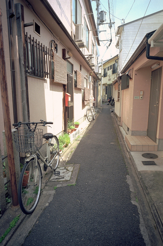 japan-overload:  by panicslowly  