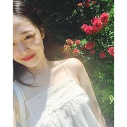 korean-dreams-girls:  Sulli F(x) - Selcas