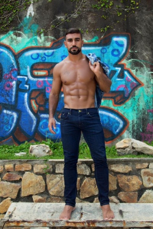 bambam62:  Guilherme Trusting by Gustavo Bastos