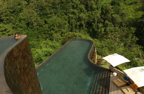 XXX finofilipino:  El majestuoso hotel Ubud Hanging photo