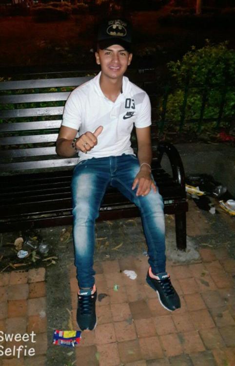 heteroscolombianos: Soldado Hetero Engañado 3:)- Straight Soldier