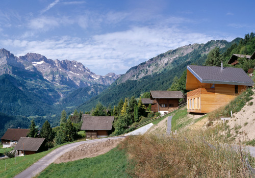 subtilitas:Geninasca Delefortrie - Alpine hut, Champéry 2008. Photos © Thomas Jantscher.