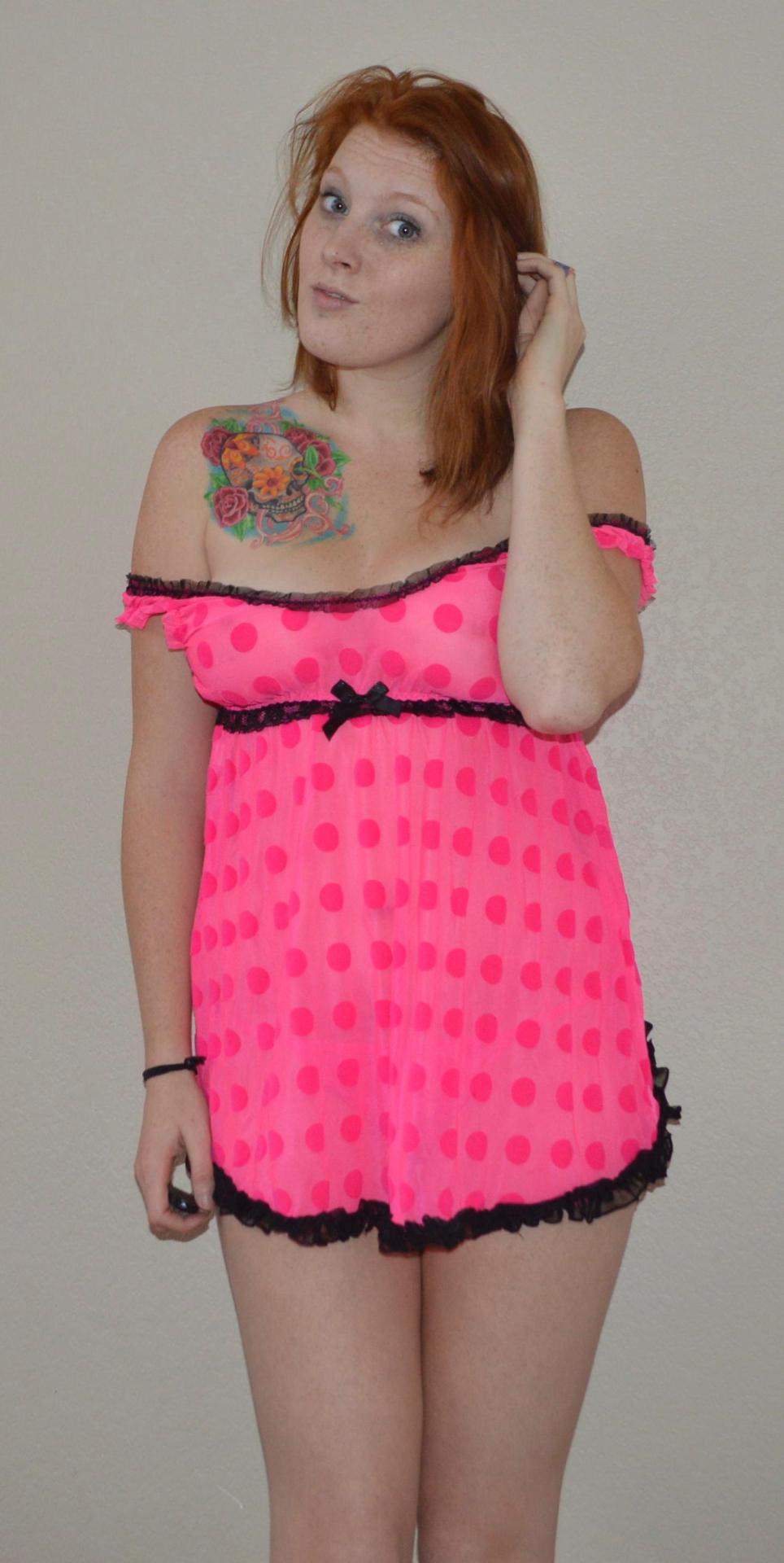 Southernlittleb shows off in a hot pink polka dotted babydoll