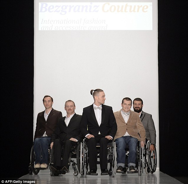 itsopheliablack:  myvoicemyright:  Breaking down barriers: Russian designers present