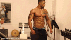 mak3youcum:  This made me wanna go work out.
