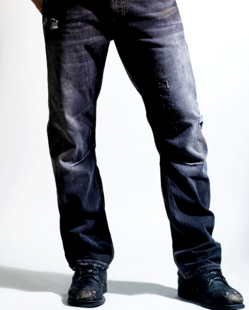 justjensenanddean:    Jensen Ackles | SPN S3 Photoshoot 