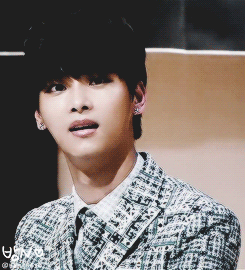 inscentra:  The way N looks at his fans  
