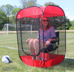 Schwerergustav:  Laughingsquid:  Screen Pod, A Personal Pop-Up Screen Tent That Provides